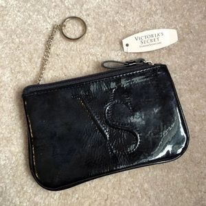 🎉HP! Victoria’s Secret Slim Wristlet
